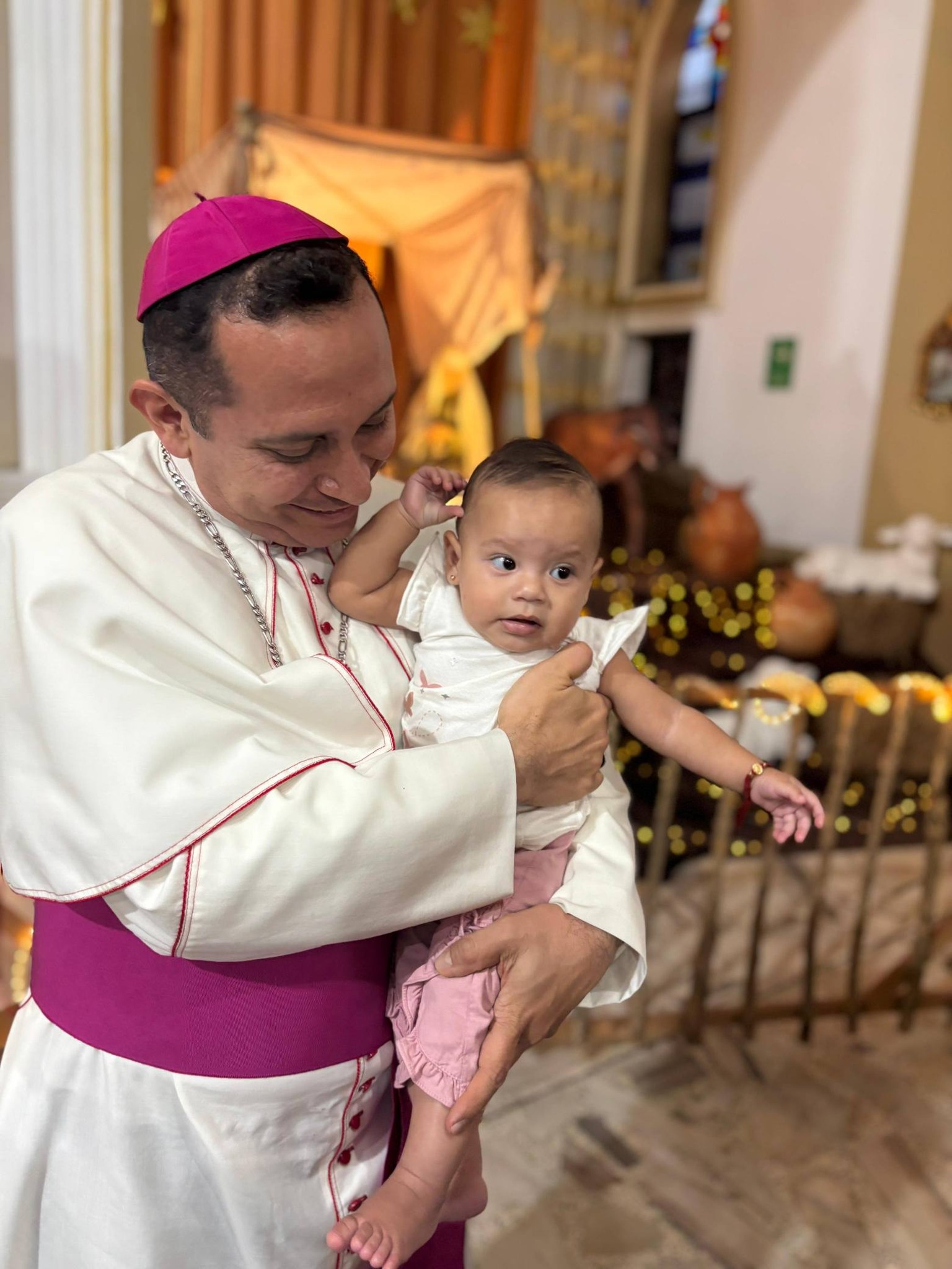 Obispo diocesano monseñor Rodrigo Gallego Trujillo